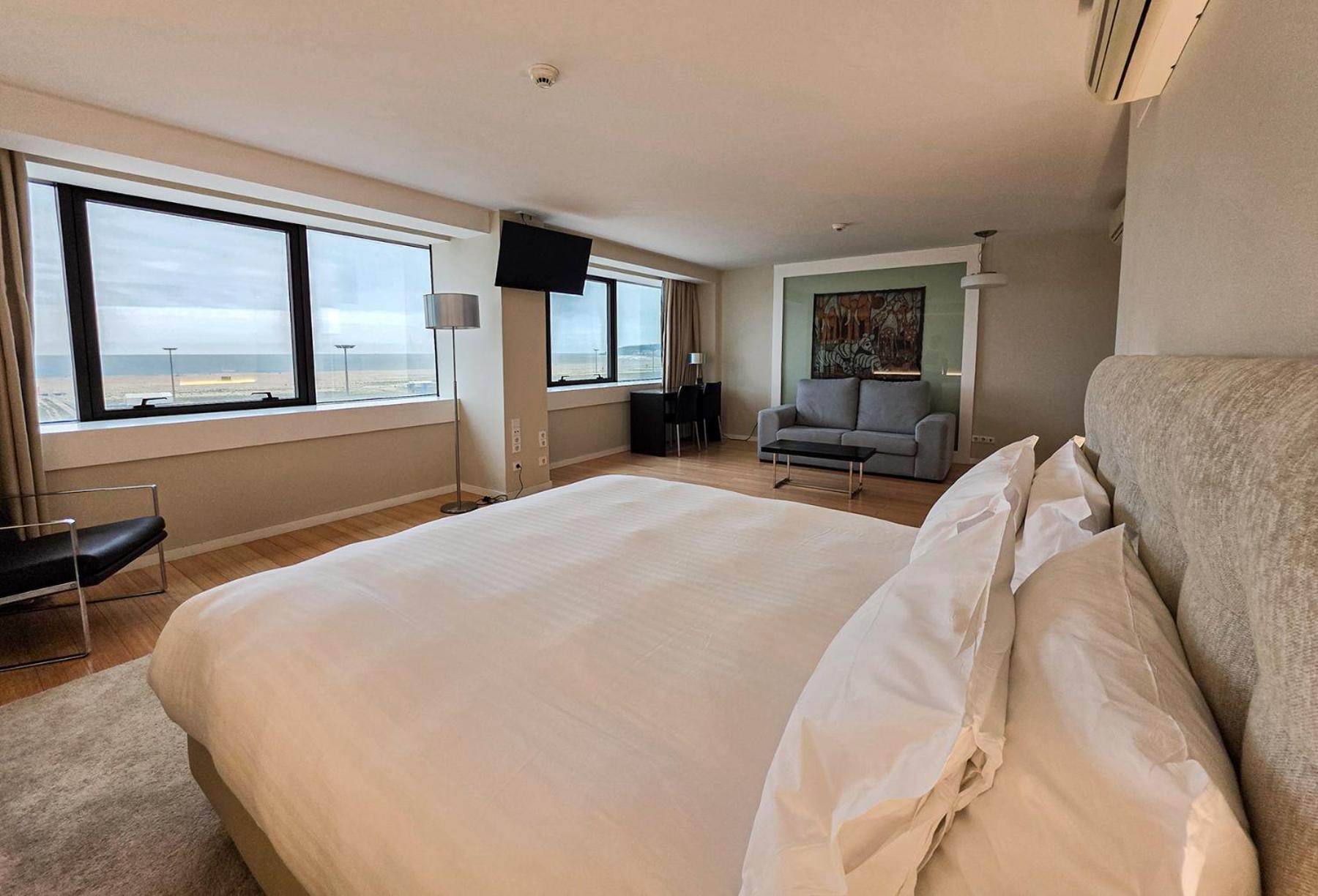 Suite with Frontal Sea View - Disability Access,1766131066:JPEG